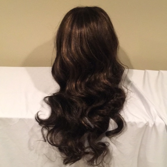 NWOT Dark brown with highlights wig - Picture 2 of 8
